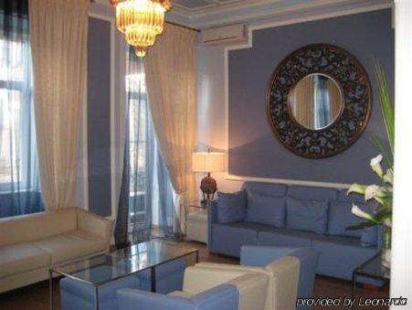 Residencial Castromira Apartment Lisbon Exterior photo